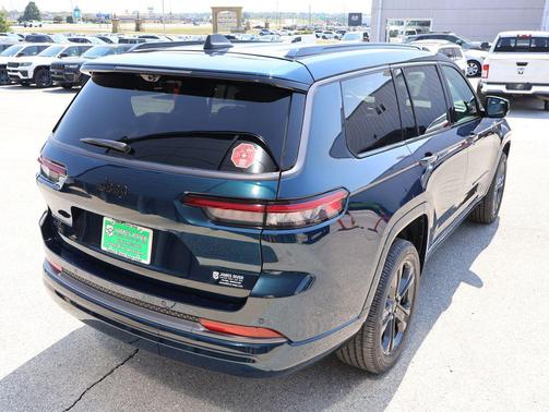 Fathom Blue Pearlcoat 2027 Jeep Grand Cherokee L Limited