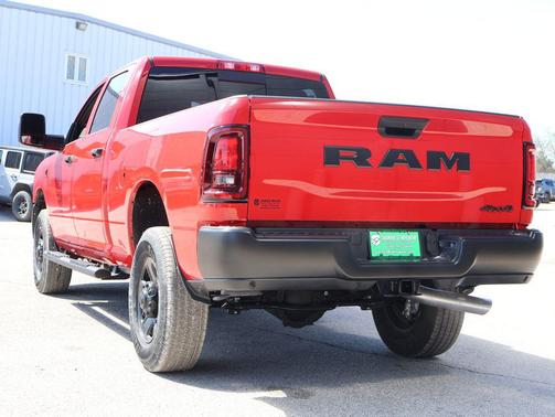 2026 RAM 2500 Tradesman Crew Cab 4x4 6'4' Box