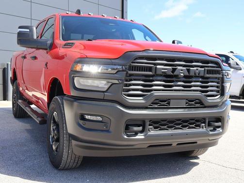 2026 RAM 2500 Tradesman Crew Cab 4x4 6'4' Box