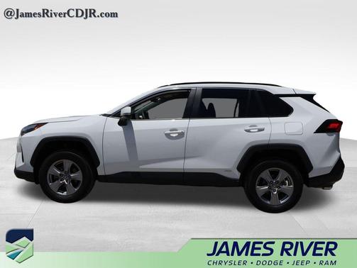 Ice Cap 2025 Toyota RAV4 Hybrid XLE