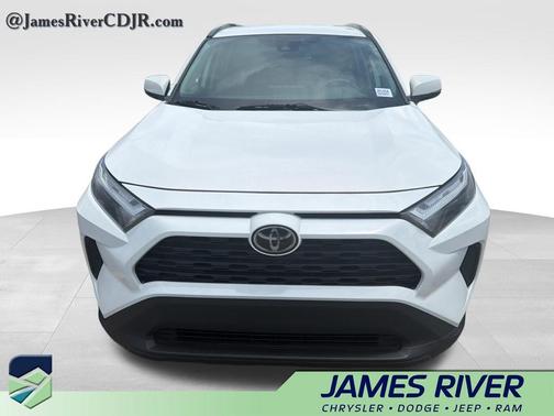 Ice Cap 2025 Toyota RAV4 Hybrid XLE