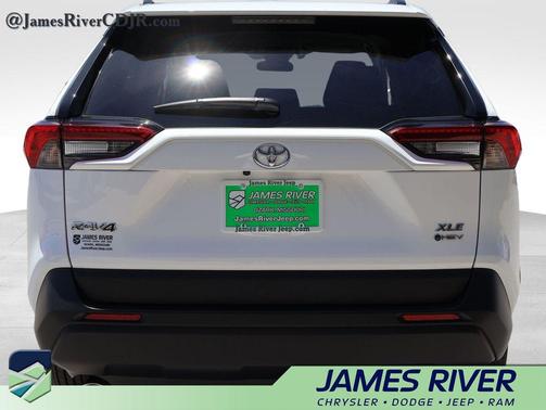 Ice Cap 2025 Toyota RAV4 Hybrid XLE