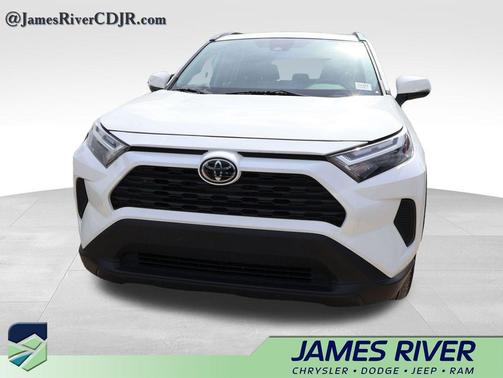 Ice Cap 2025 Toyota RAV4 Hybrid XLE