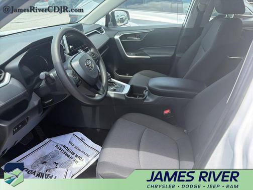 Ice Cap 2025 Toyota RAV4 Hybrid XLE