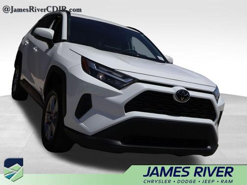 Ice Cap 2025 Toyota RAV4 Hybrid XLE