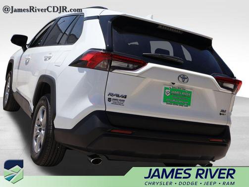 Ice Cap 2025 Toyota RAV4 Hybrid XLE