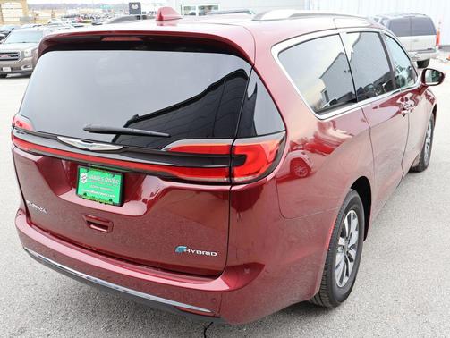2021 Chrysler Pacifica Hybrid Touring L