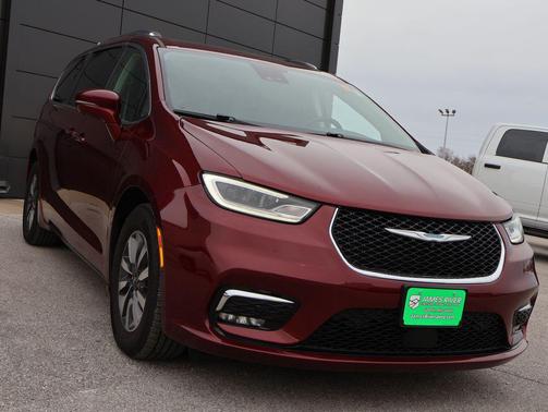 2021 Chrysler Pacifica Hybrid Touring L