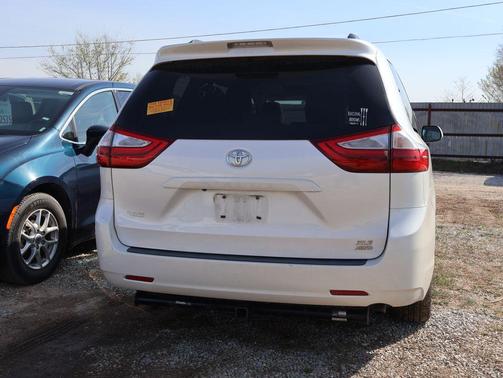 2015 Toyota Sienna SE