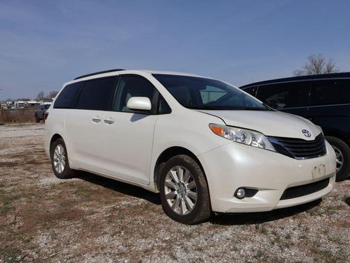 2015 Toyota Sienna SE