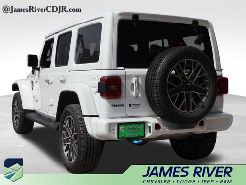 Bright White Clearcoat 2022 Jeep Wrangler Unlimited 4xe Sahara High Altitude