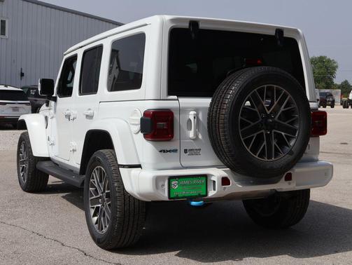 Bright White Clearcoat 2022 Jeep Wrangler Unlimited 4xe Sahara High Altitude