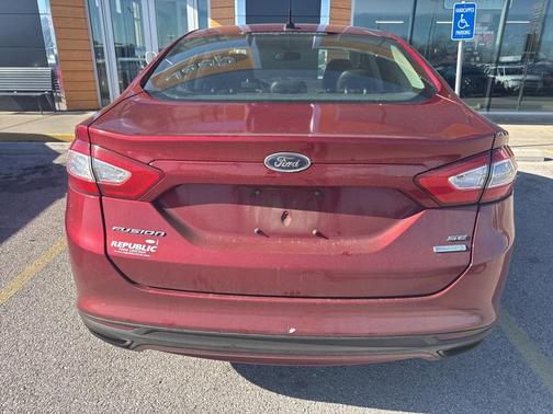 2014 Ford Fusion SE