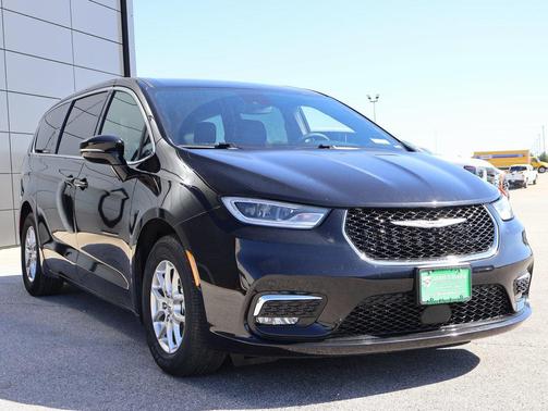 2025 Chrysler Pacifica L