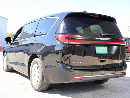 2025 Chrysler Pacifica L