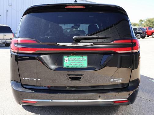 2025 Chrysler Pacifica L
