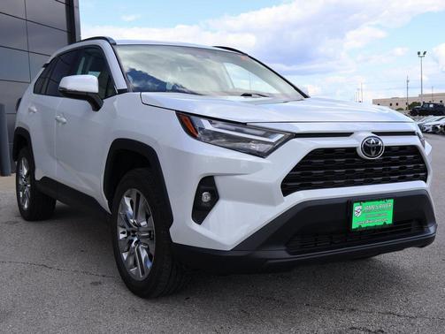 2025 Toyota RAV4 XLE Premium