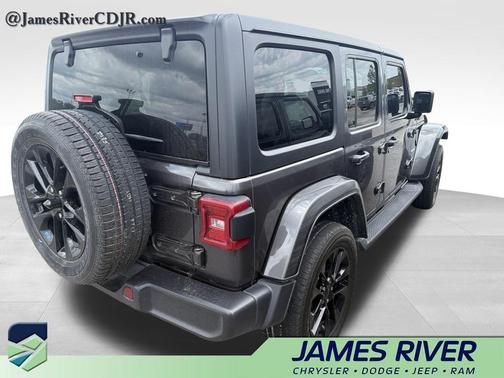 Granite Crystal Metallic Clearcoat 2023 Jeep Wrangler 4xe Sahara