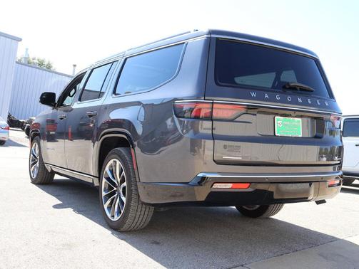 Baltic Gray Metallic Clearcoat 2023 Jeep Wagoneer L Series III 4x4