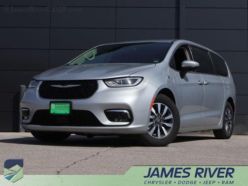 2023 Chrysler Pacifica Hybrid Touring L