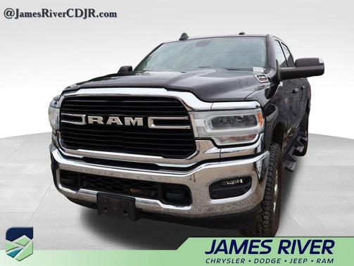 Diamond Black Crystal Pearlcoat 2019 RAM 2500 Big Horn Crew Cab 4x4 6'4' Box