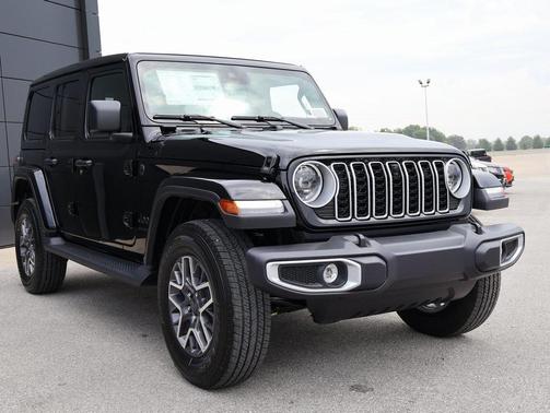 2025 Jeep Wrangler 4-Door Sahara 4x4