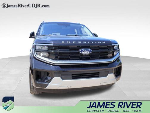Black Metallic 2025 Ford Expedition Max Platinum