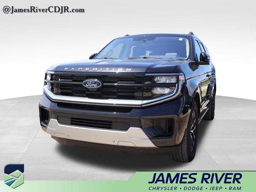 Black Metallic 2025 Ford Expedition Max Platinum