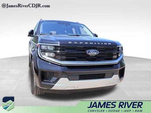 Black Metallic 2025 Ford Expedition Max Platinum