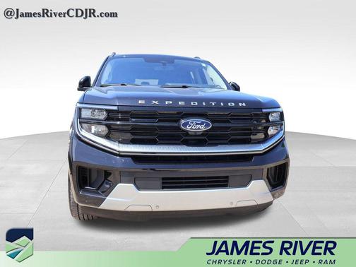 Black Metallic 2025 Ford Expedition Max Platinum
