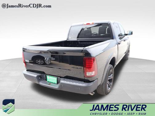 Diamond Black Crystal Pearlcoat 2024 RAM 1500 Classic Warlock Crew Cab 4x4 5'7' Box