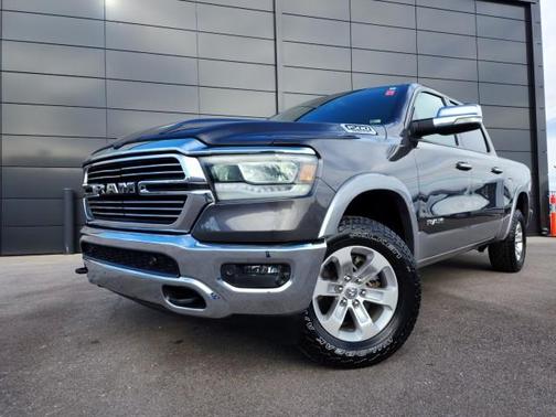 Photo 2 of 56 of 2020 RAM 1500 Laramie