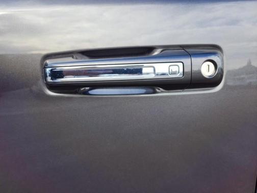 Photo 5 of 56 of 2020 RAM 1500 Laramie