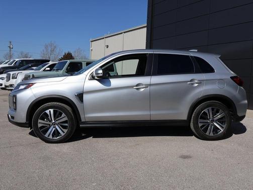 2024 Mitsubishi Outlander Sport SE