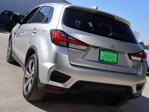 2024 Mitsubishi Outlander Sport SE