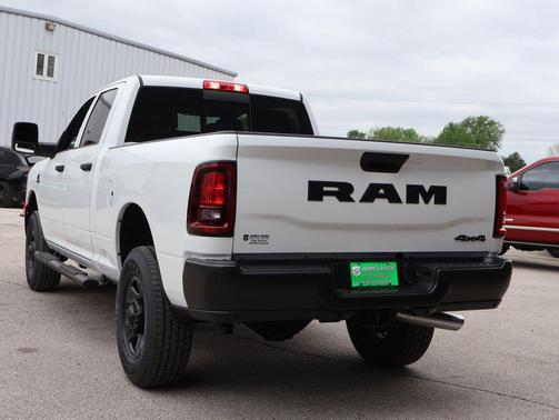 Bright White Clearcoat 2026 RAM 3500 Tradesman Crew Cab 4x4 6'4' Box