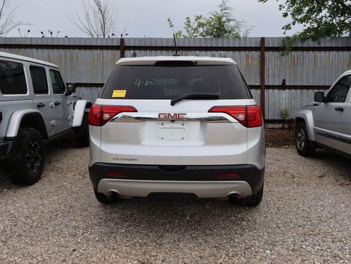 Quicksilver Metallic 2019 GMC Acadia SLT-1