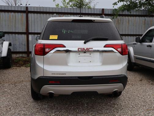 Quicksilver Metallic 2019 GMC Acadia SLT-1