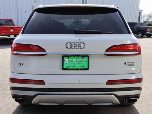 2025 Audi Q7 55 Premium Plus