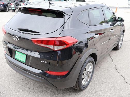 2016 Hyundai TUCSON SE