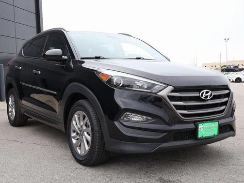 2016 Hyundai TUCSON SE
