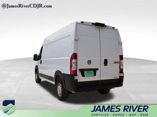 Bright White Clearcoat 2025 RAM ProMaster 2500 Tradesman
