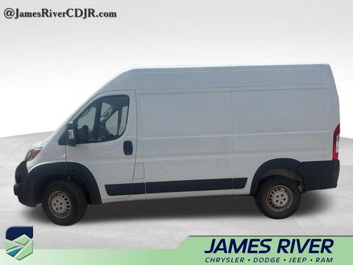 Bright White Clearcoat 2025 RAM ProMaster 2500 Tradesman