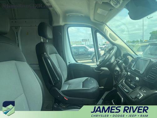 Bright White Clearcoat 2025 RAM ProMaster 2500 Tradesman