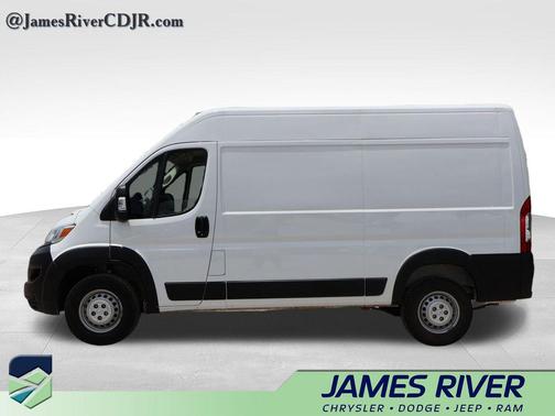 Bright White Clearcoat 2025 RAM ProMaster 2500 Tradesman