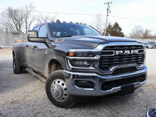 2026 RAM 3500 Tradesman Crew Cab 4x4 8' Box