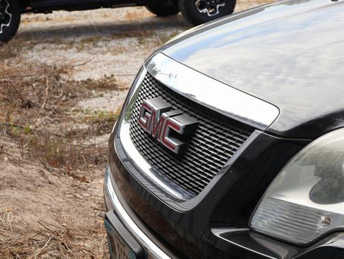 2011 GMC Acadia SLE