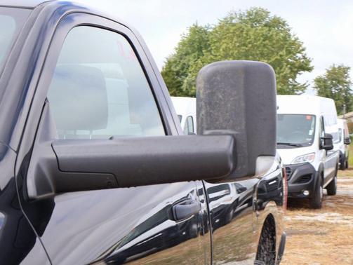 Diamond Black Crystal Pearlcoat 2022 RAM 2500 Tradesman Regular Cab 4x4 8' Box