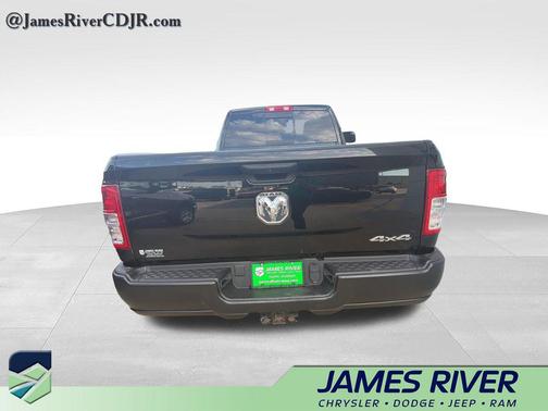 Diamond Black Crystal Pearlcoat 2022 RAM 2500 Tradesman Regular Cab 4x4 8' Box