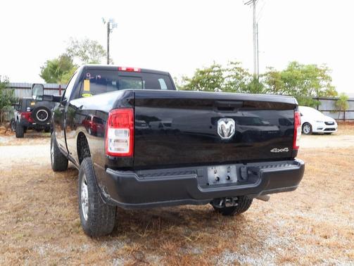 Diamond Black Crystal Pearlcoat 2022 RAM 2500 Tradesman Regular Cab 4x4 8' Box